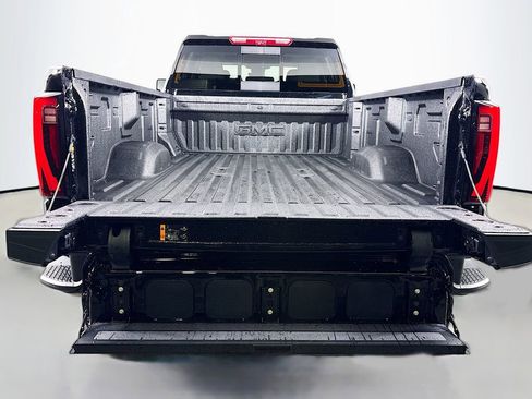 New 2026 GMC Sierra 3500 Denali w/ Denali Reserve Package image 35