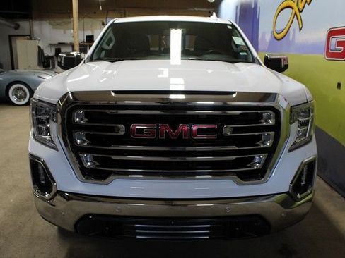 Used 2019 GMC Sierra 1500 SLT w/ SLT Premium Package AWD/4WD image 2