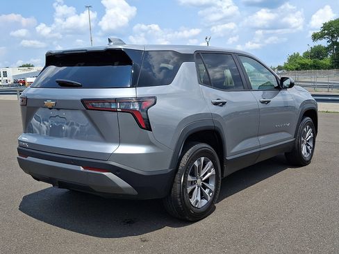 Used 2025 Chevrolet Equinox LT FWD image 6
