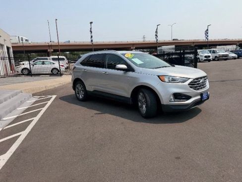 Used 2019 Ford Edge Titanium AWD/4WD image 19