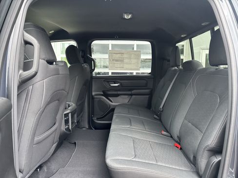 New 2026 RAM 1500 Express AWD/4WD image 7