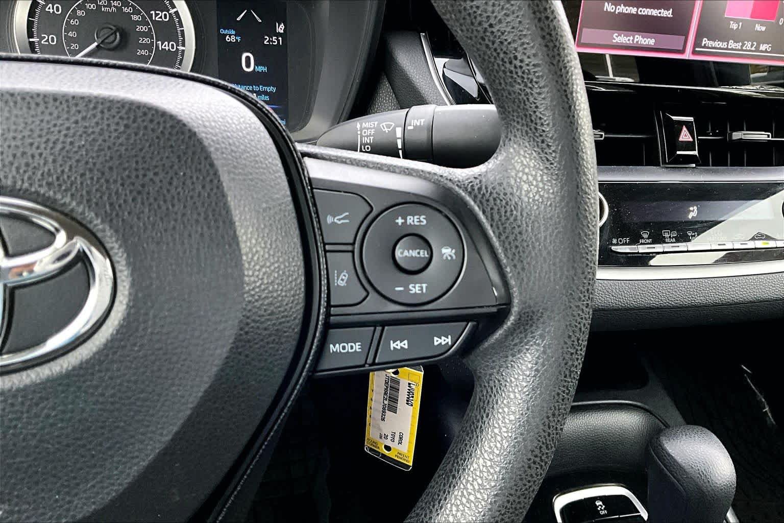 Used 2020 Toyota Corolla LE FWD image 24