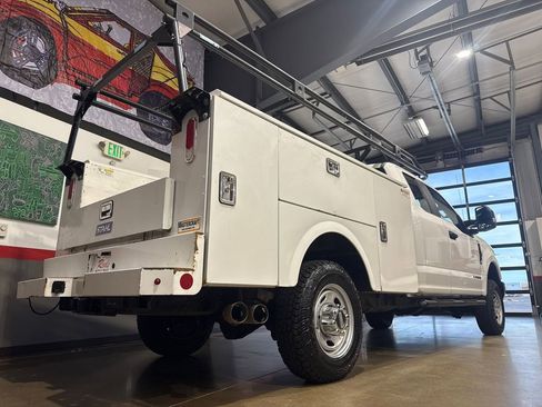 Used 2017 Ford F350 XL w/ Power Equipment Group AWD/4WD image 25