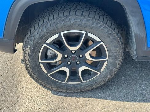 Certified 2025 Jeep Compass Trailhawk w/ Sun & Sound Group AWD/4WD image 10