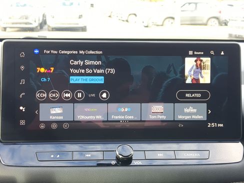 Used 2025 Nissan Rogue SL w/ Tech Package image 22