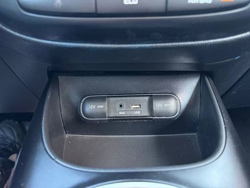 Used 2015 Kia Soul EV image 20
