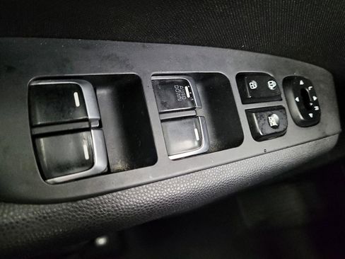 Used 2019 Kia Soul image 27