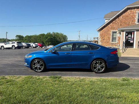 Used 2017 Ford Fusion Titanium image 2