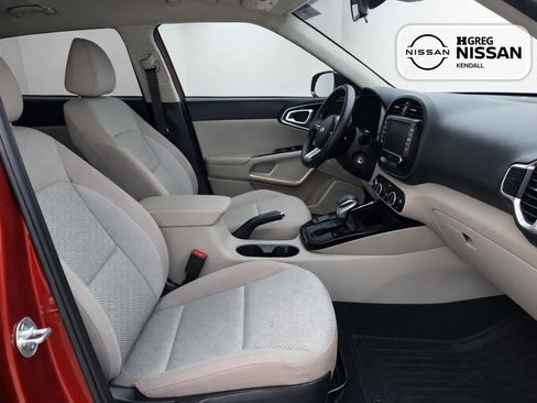 Used 2023 Kia Soul LX FWD image 10