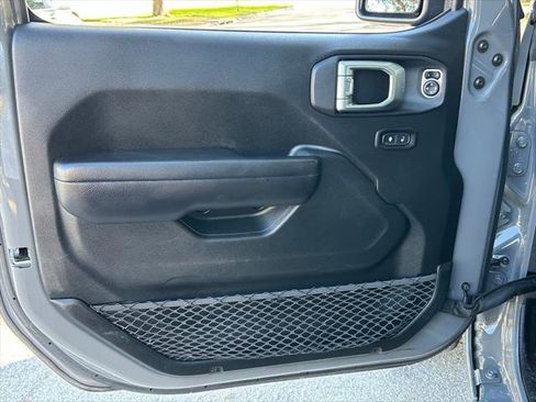 Certified 2020 Jeep Wrangler Sport image 42