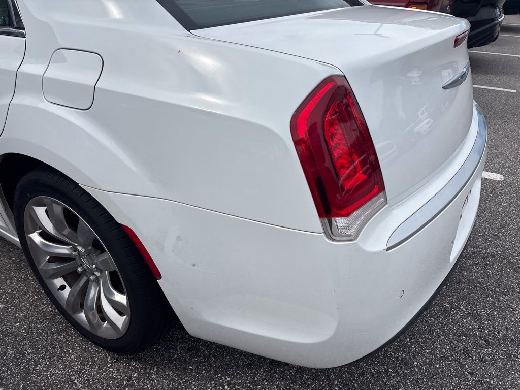 Used 2021 Chrysler 300 Touring L RWD image 15