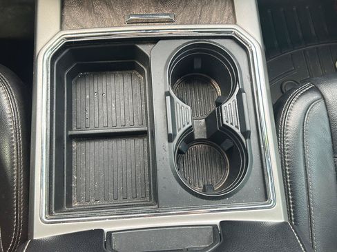 Used 2019 Ford F250 Lariat w/ Lariat Ultimate Package AWD/4WD image 15