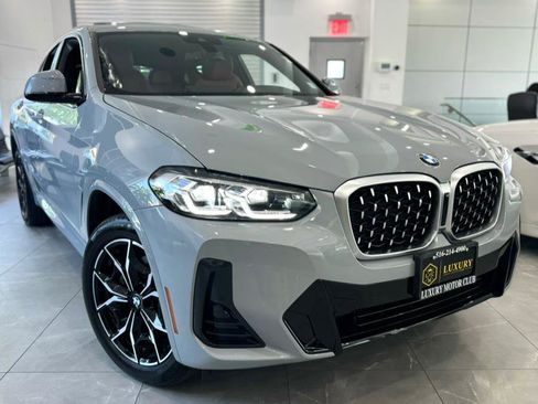 Used 2025 BMW X4 xDrive30i w/ Premium Package image 2