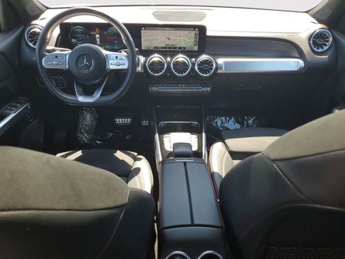 Used 2023 Mercedes-Benz EQB 300 4MATIC image 11