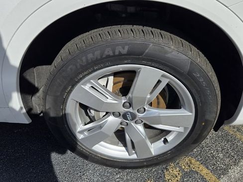 Used 2018 Audi Q5 2.0T Premium Plus w/ Premium Plus Package image 17