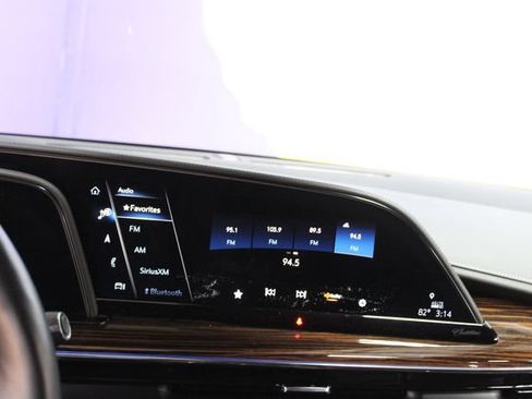 Used 2021 Cadillac Escalade Premium Luxury w/ Driver Assist Tech Package AWD/4WD image 19