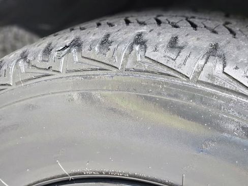 Used 2019 Jeep Cherokee Trailhawk w/ Comfort/Convenience Group image 11