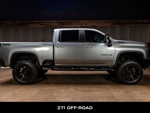 Used 2025 Chevrolet Silverado 2500 LT w/ Trail Boss Package image 11