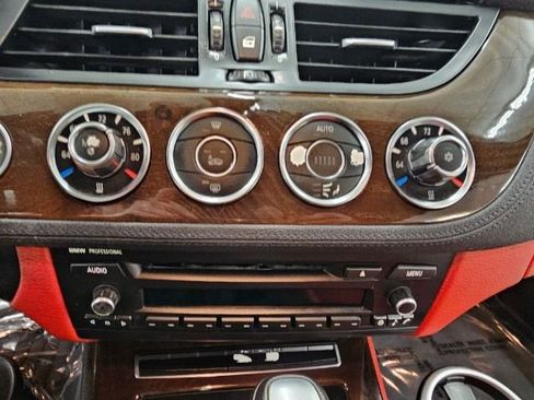 Used 2011 BMW Z4 sDrive30i w/ Premium Pkg image 16