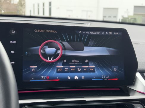 Certified 2025 BMW X2 xDrive28i image 29