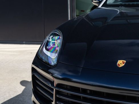 Certified 2023 Porsche Cayenne Platinum Edition AWD/4WD image 18