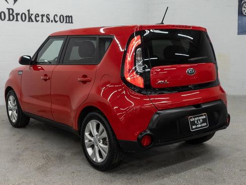 Used 2016 Kia Soul + image 37