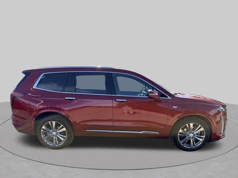 Used 2023 Cadillac XT6 Premium Luxury w/ Technology Package FWD image 4