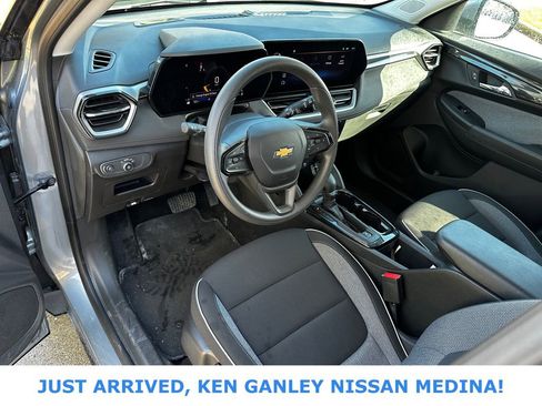 Used 2025 Chevrolet TrailBlazer LT image 8