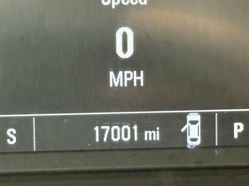 Used 2025 Chevrolet Trax LS image 34