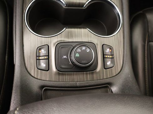 Used 2023 GMC Acadia SLT AWD/4WD image 7