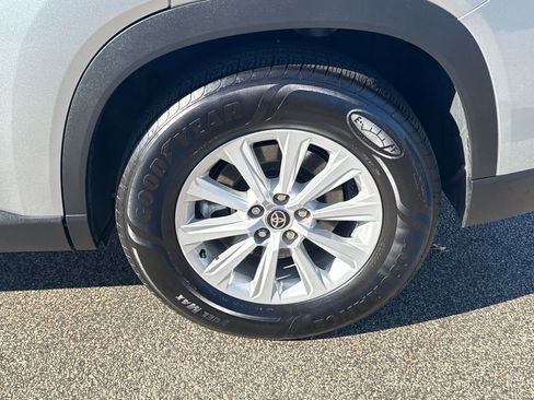 Used 2024 Toyota Grand Highlander XLE image 41