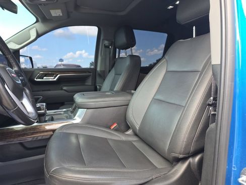 Used 2022 GMC Sierra 1500 Elevation w/ Elevation Premium Package AWD/4WD image 13