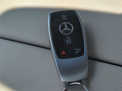 Used 2020 Mercedes-Benz E 350 Sedan image 36