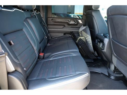 Used 2024 GMC Sierra 2500 AT4X AWD/4WD image 19