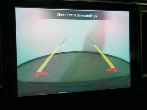 Used 2023 Chrysler Pacifica Touring-L FWD image 31