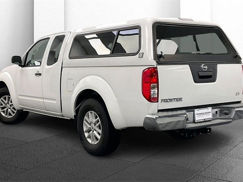 Used 2016 Nissan Frontier SV image 8