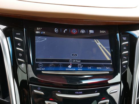 Used 2017 Cadillac Escalade Platinum AWD/4WD image 24