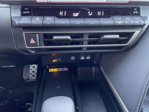 New 2026 Toyota Camry SE image 40