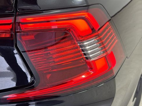 Used 2023 Volvo S90 B6 Plus w/ Protection Package Premier AWD/4WD image 36