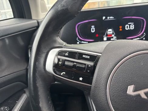 Certified 2024 Kia Sportage EX image 9