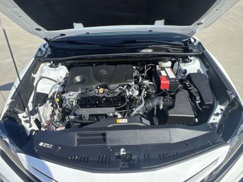 Used 2024 Toyota Camry SE image 29