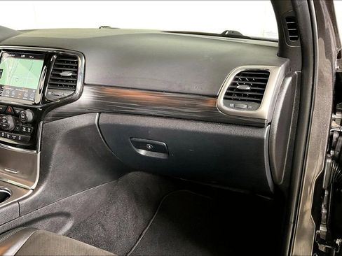 Used 2021 Jeep Grand Cherokee Laredo X image 15