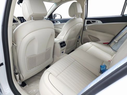 New 2026 Genesis G70 2.5T Prestige image 27