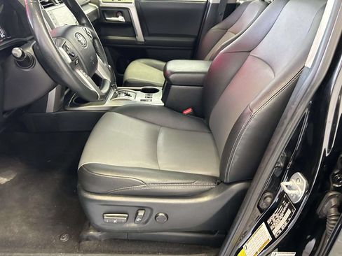 Used 2020 Toyota 4Runner SR5 Premium w/ Moonroof Package AWD/4WD image 19