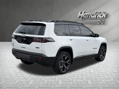 Used 2026 Jeep Cherokee Overland w/ Trailer Tow Group AWD/4WD image 10