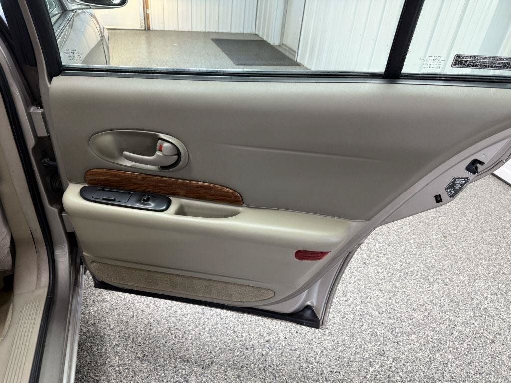 Used 2000 Buick Le Sabre Custom w/ Prestige Opt Pkg FWD image 28