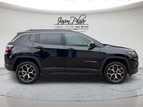 Used 2026 Jeep Compass Limited w/ Sun, Sound & Navigation Group AWD/4WD image 2