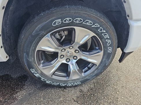 Used 2022 RAM 1500 Laramie w/ Sport Appearance Package AWD/4WD image 32