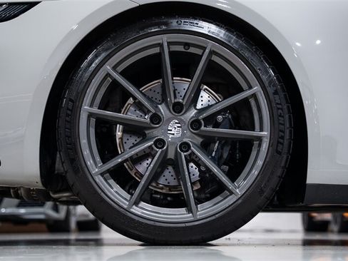 Used 2024 Porsche 911 Carrera T RWD image 43