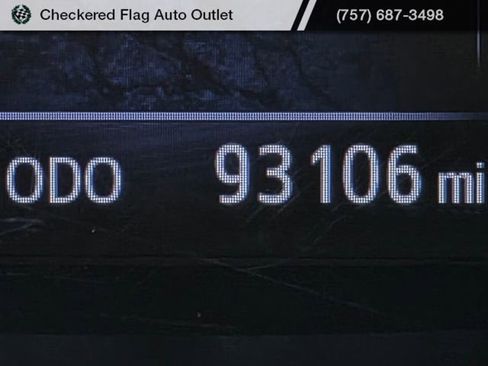 Used 2018 Toyota Tacoma TRD Sport image 24